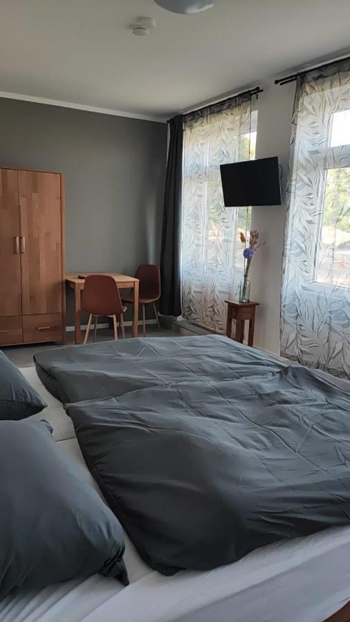 Pension Hopela Gotha Bagian luar foto